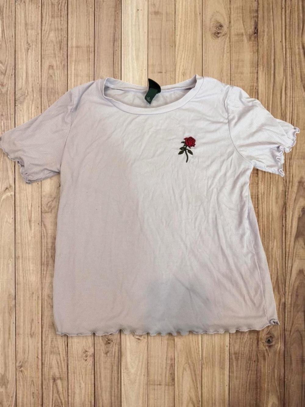 rose baby tee